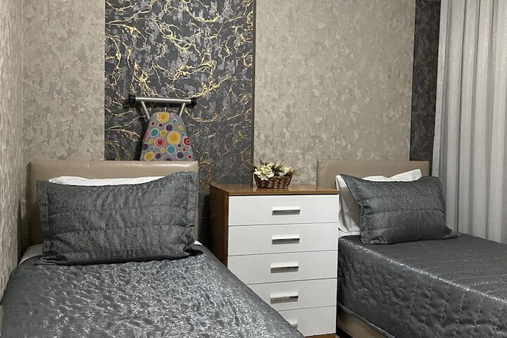 Room 14 of 37