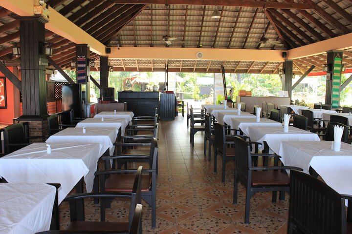 Dining 98 of 136