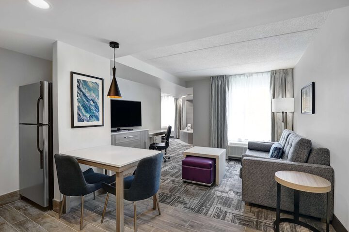 Room 19 of 46