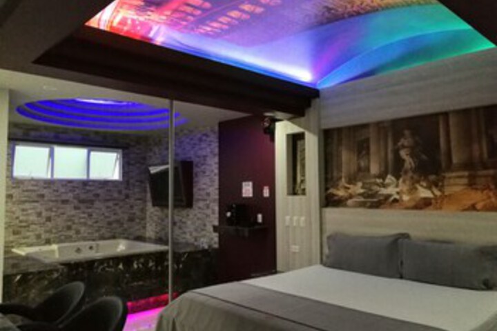 Room 35 of 78