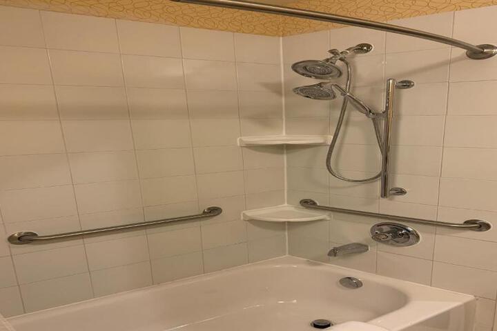 1 King Standard Communication Accessible Extra Floor Space (22 of 28)