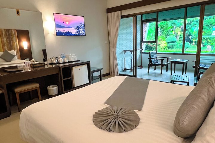 Room 42 of 143