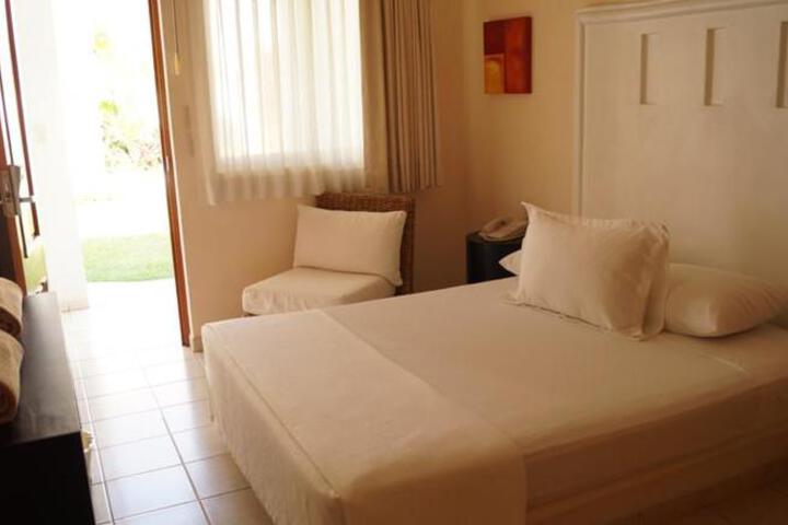 Room 2 of 2