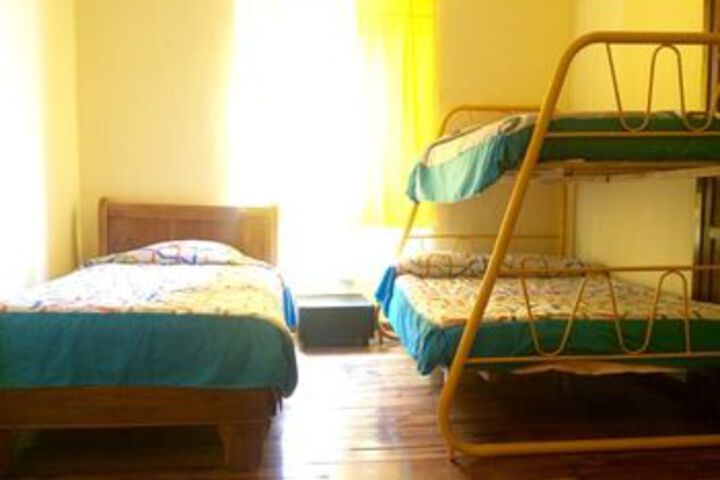 Room 8 of 12