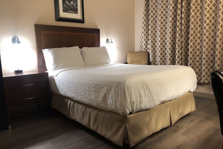 Room 8 of 44