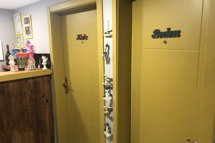Room 72 of 104