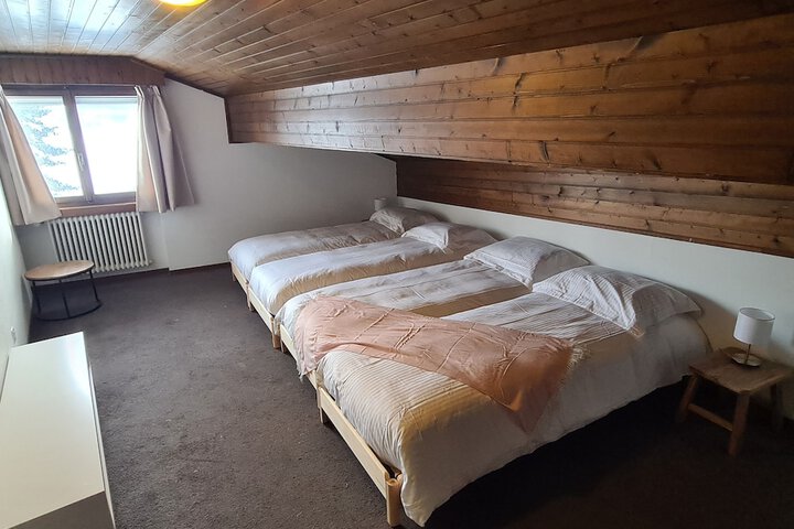 Room 4 of 23