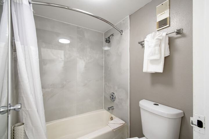 Room 42 of 67