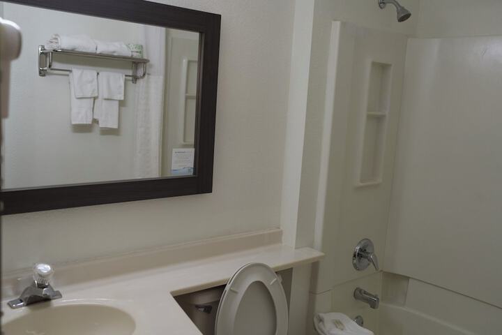 Room 16 of 26
