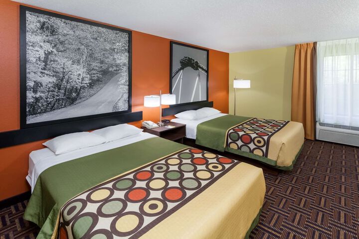 2 Double Beds (1 of 9)