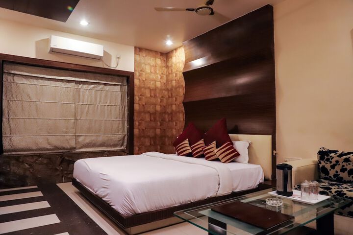 Room 20 of 32