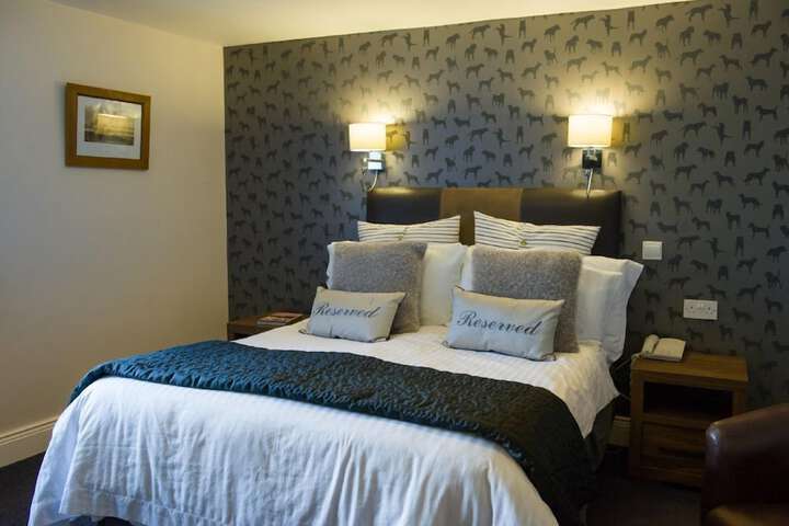 Room 18 of 32