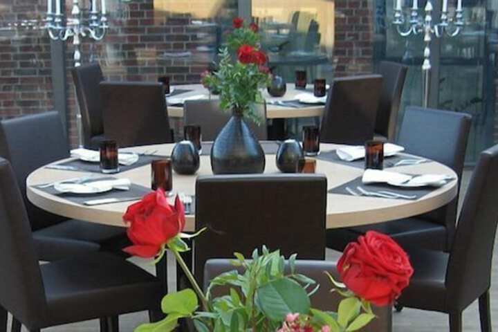 Dining 14 of 53