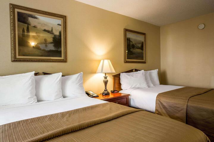 Double Accessible King Size Bed (13 of 16)