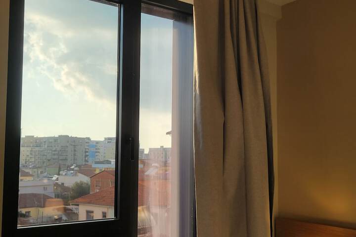 Room 25 of 53
