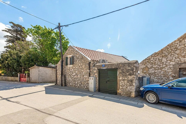 Amazing Home in Zaton With 1 Bedrooms and Wifi