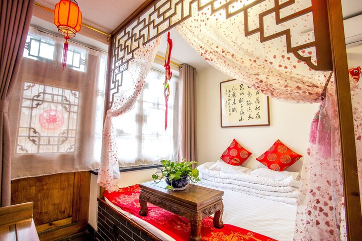 Room 70 of 109