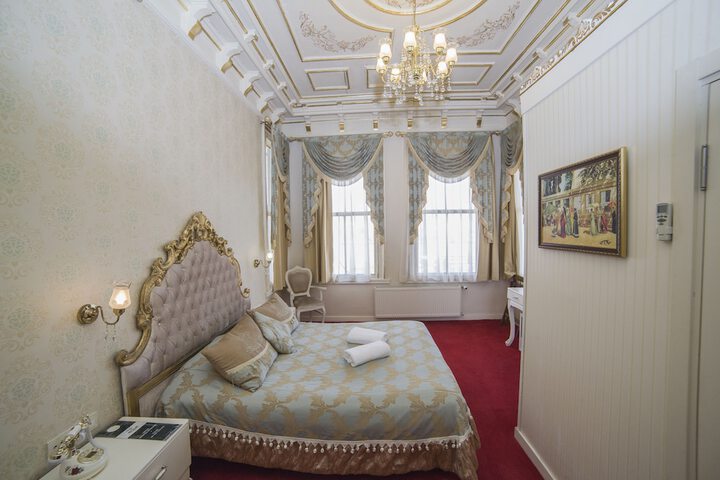 Room 8 of 89