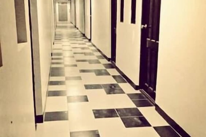 Ballroom/Hall 21 of 21