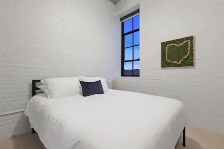 Room 48 of 237
