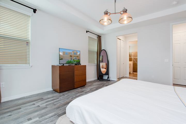 Room 25 of 80