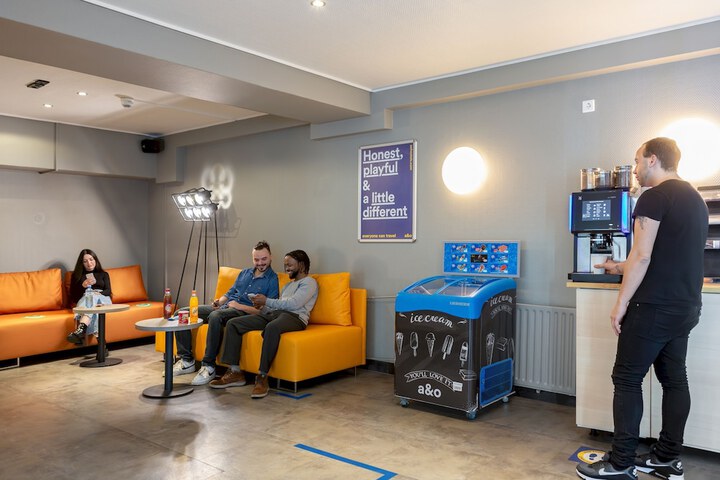 Guest Lobby