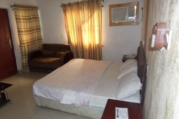 Room 15 of 19
