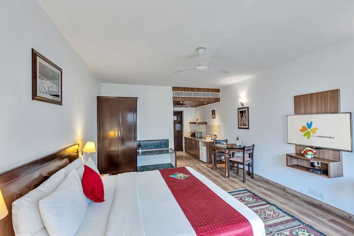 Room 9 of 35
