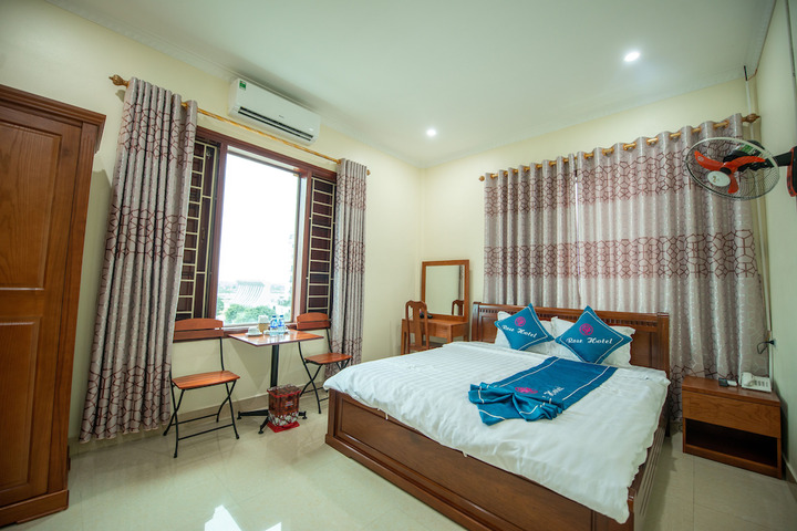 Room 10 of 15