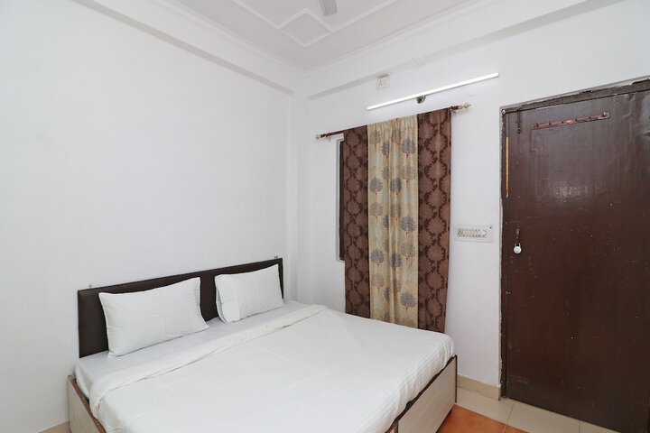 Room 18 of 29