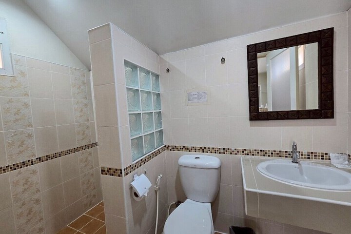 Room 14 of 23