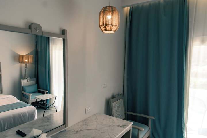 Room 25 of 140