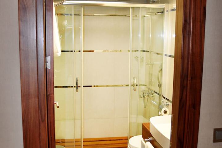 Clean Restrooms