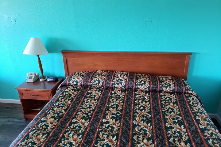 Room 9 of 35
