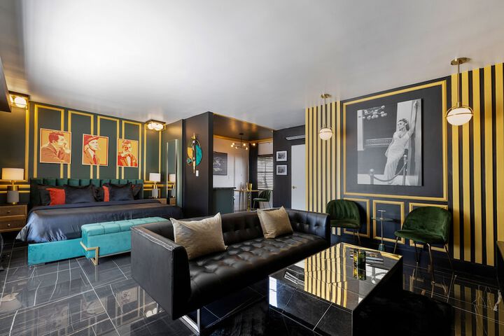 Room 51 of 151