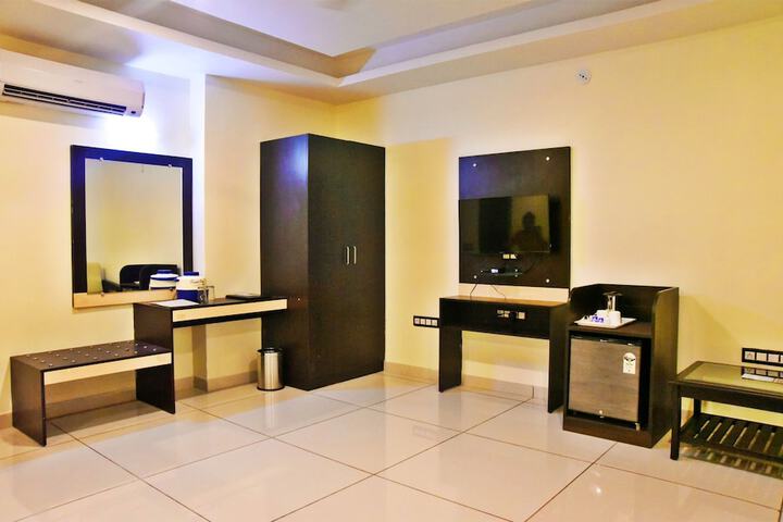 Room 14 of 29