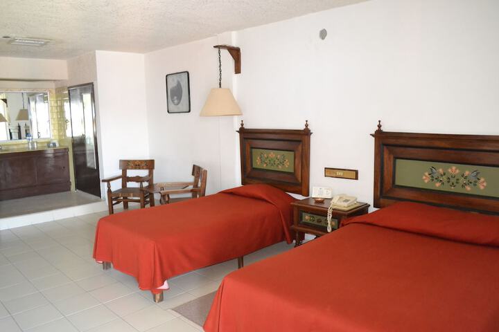 Room 10 of 37