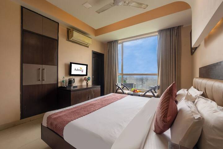 Room 21 of 37