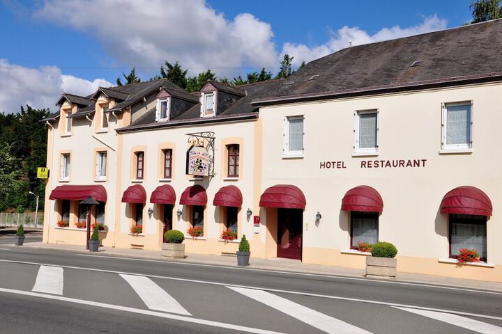 Hôtel la Croix Couverte in Mayenne
