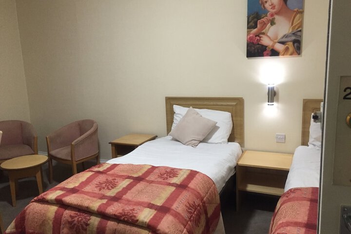 Room 14 of 41
