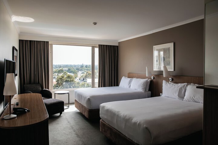 Room 10 of 84