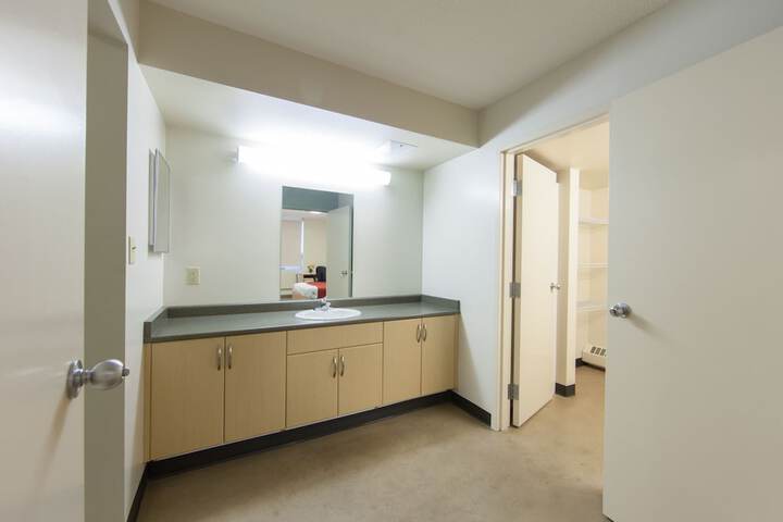 Room 73 of 81