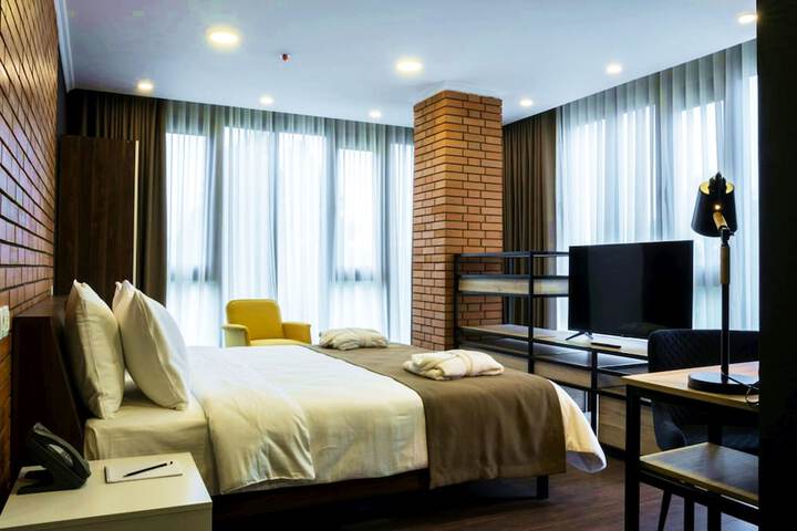 Room 44 of 240