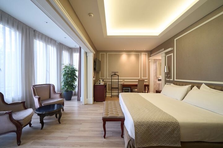 Room 30 of 84