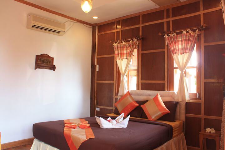 Room 5 of 51