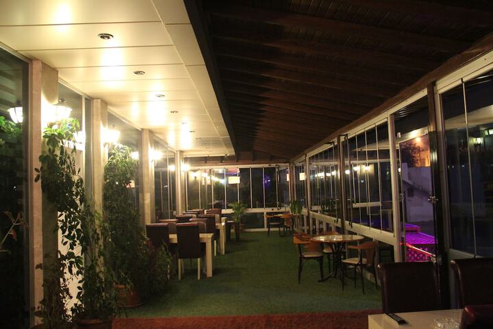 Dining 63 of 65