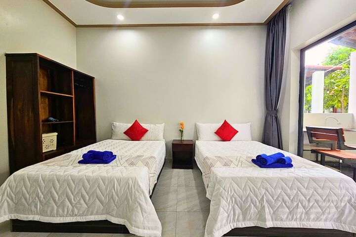 Room 3 of 38