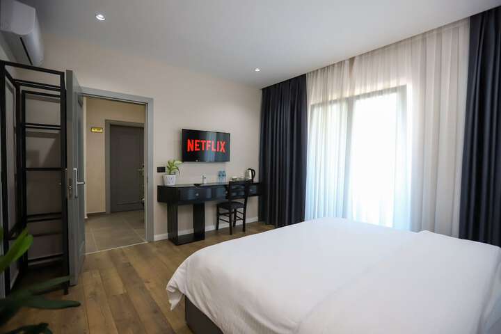 Room 62 of 121