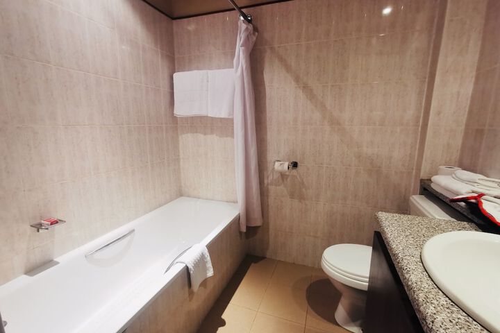 Room 11 of 31