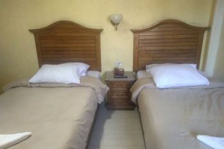 Room 14 of 32